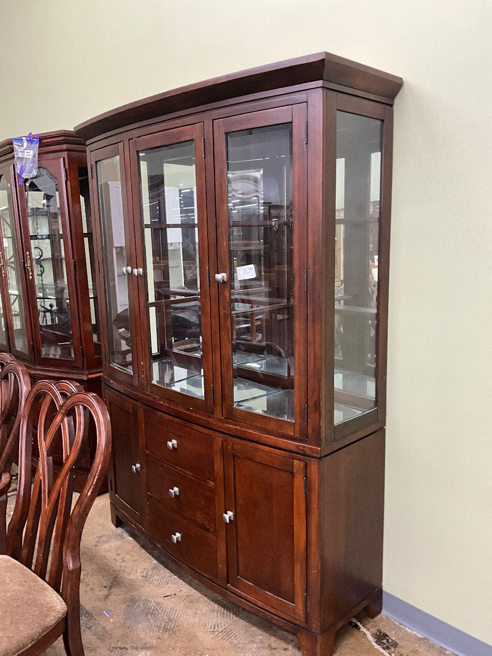 2pc Curved Hutch